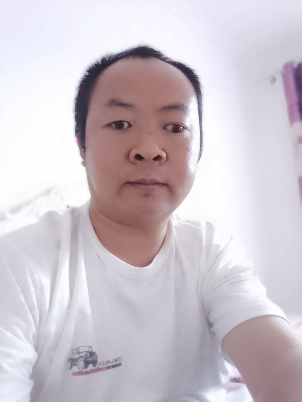 张家小伙子的第四张照片--荆州相亲服务中心