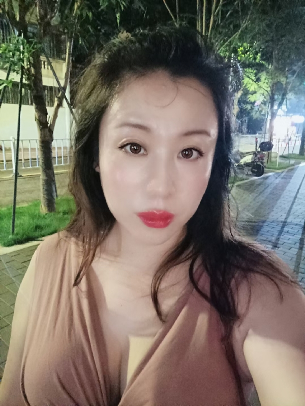 叶子青青的第一张照片--荆州相亲服务中心