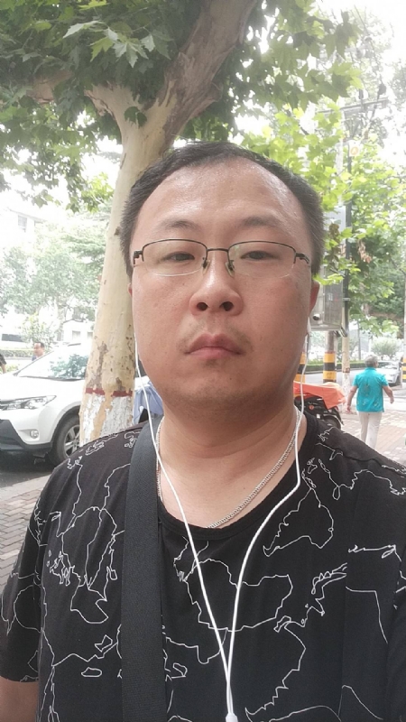 飘逸的星辰的第一张照片--荆州相亲服务中心