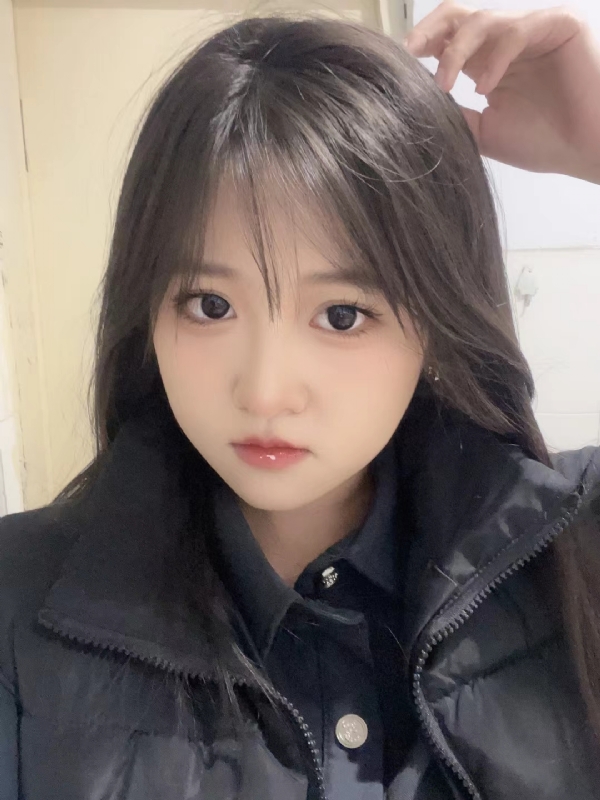 荣荣的第一张照片--荆州相亲服务中心