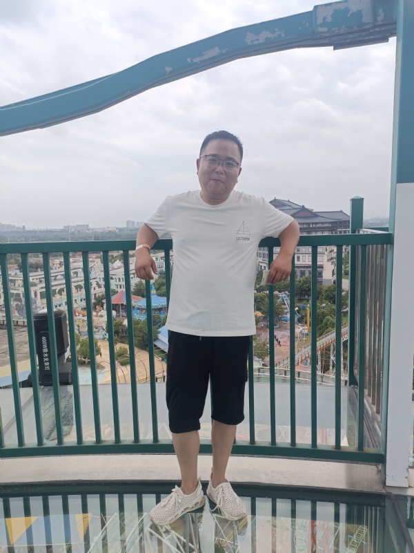 飞哥的第一张照片--荆州相亲服务中心