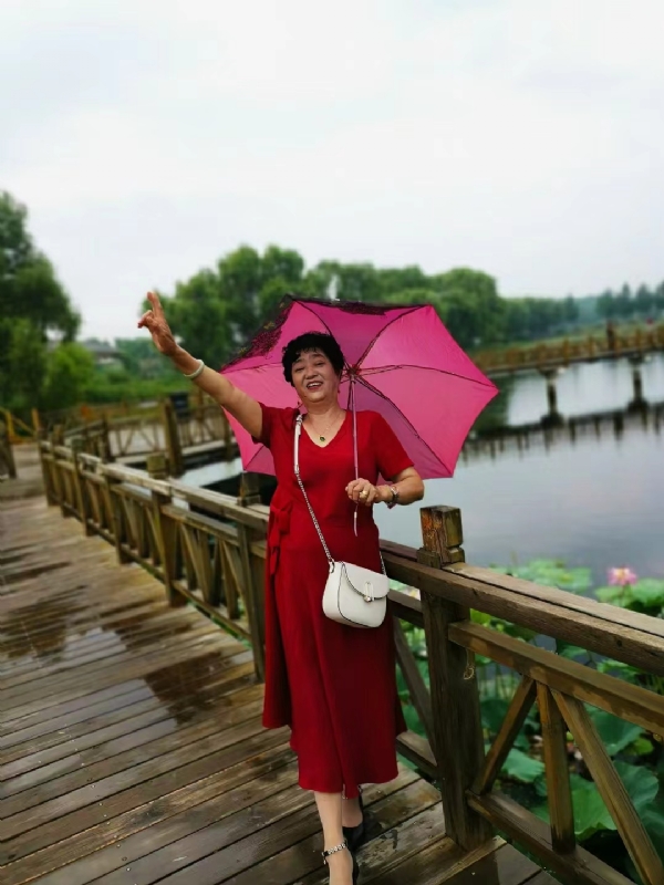 陈姐的第三张照片--荆州相亲服务中心