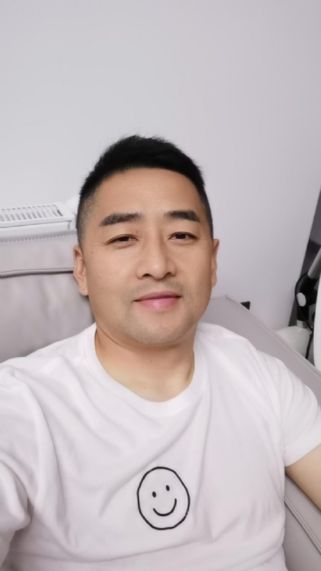 向阳而生的第一张照片--荆州相亲服务中心