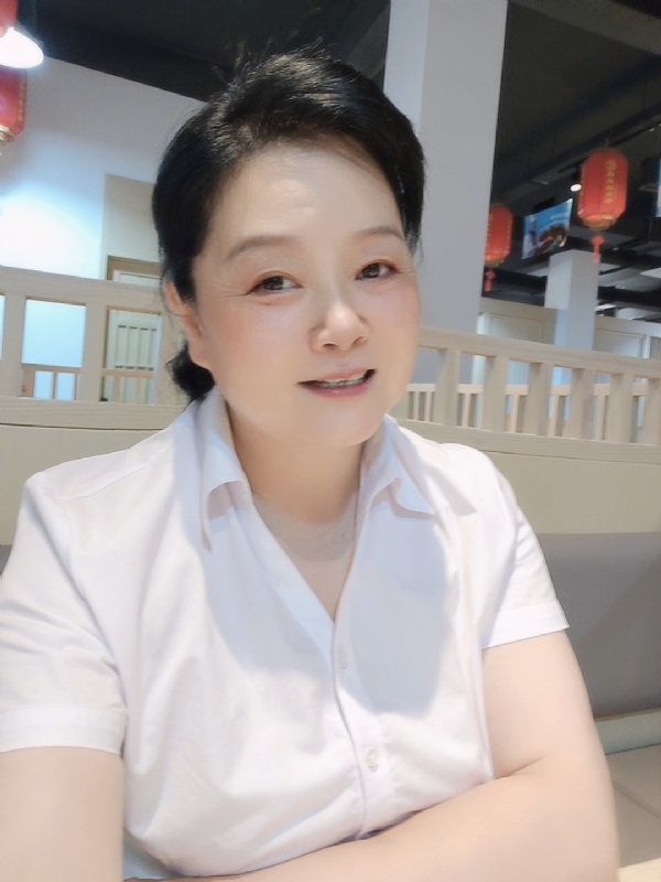 丁姐爱生活的第一张照片--荆州相亲服务中心