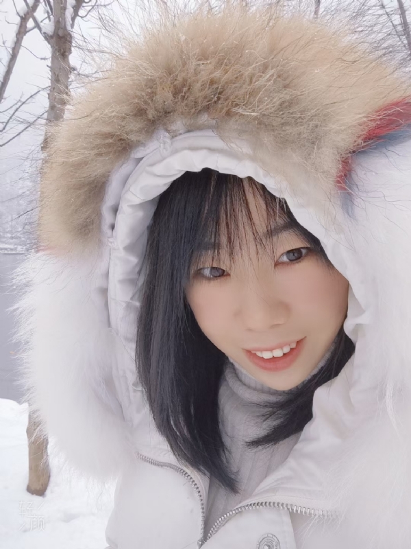 93年女会计的第一张照片--荆州相亲服务中心