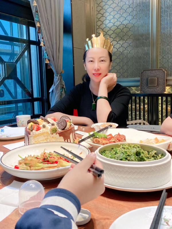 红红的第二张照片--荆州相亲服务中心