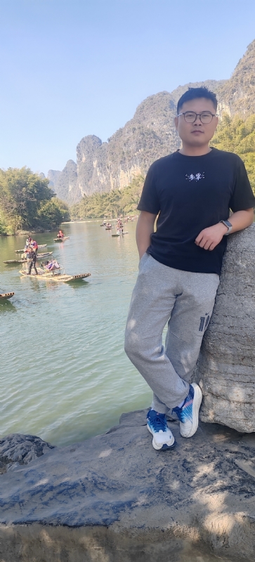 受过伤的狼的第二张照片--荆州相亲服务中心