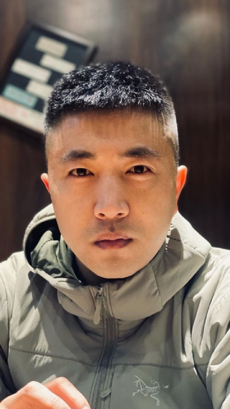 山中何缘的第一张照片--荆州相亲服务中心
