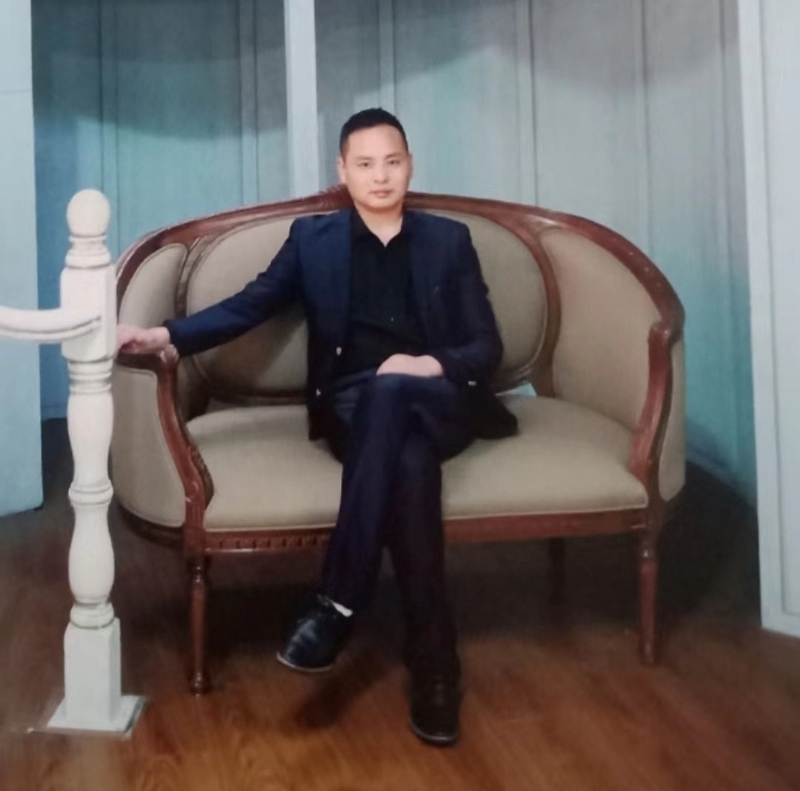 龙行天下的第二张照片--荆州相亲服务中心
