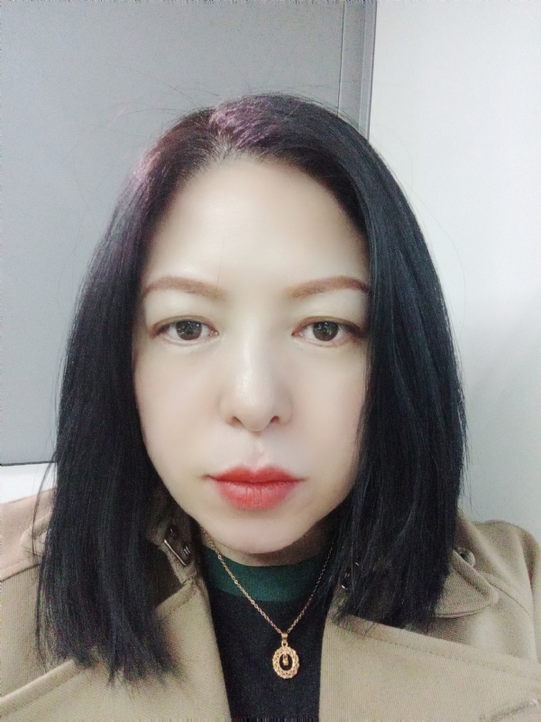 尘颜的第一张照片--荆州相亲服务中心