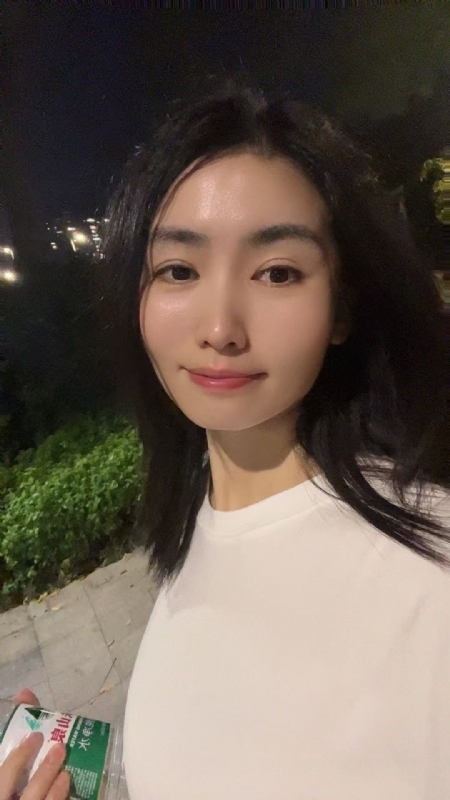 pan的第一张照片--荆州相亲服务中心