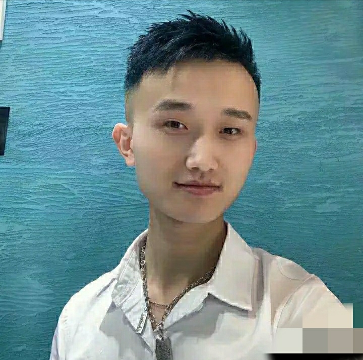 小哥哥的第一张照片--荆州相亲服务中心