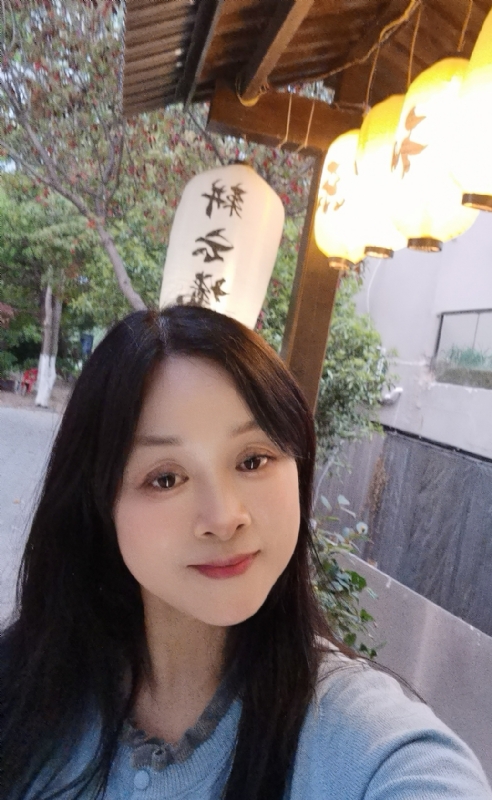 伊伊的第一张照片--荆州相亲服务中心