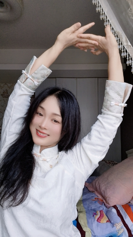 伊伊的第四张照片--荆州相亲服务中心