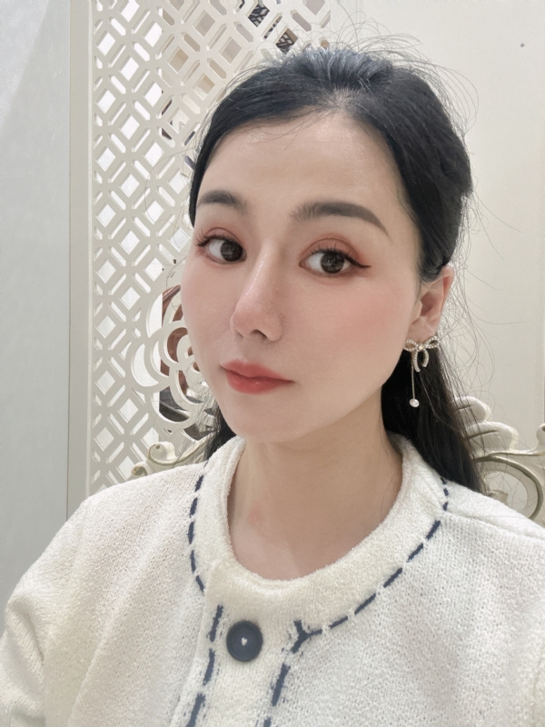 金莉的第一张照片--荆州相亲服务中心