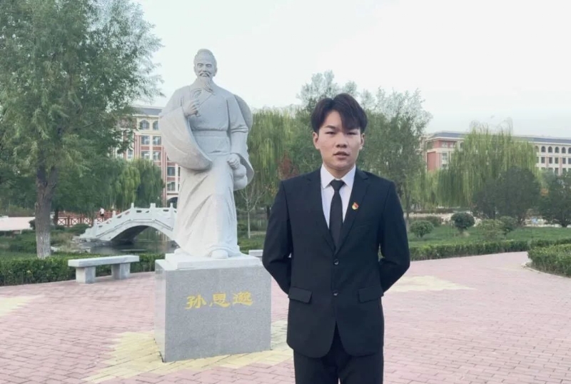 尚明月的第一张照片--荆州相亲服务中心