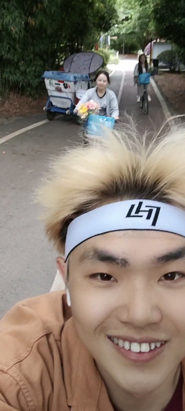 求安稳的第一张照片--荆州相亲服务中心