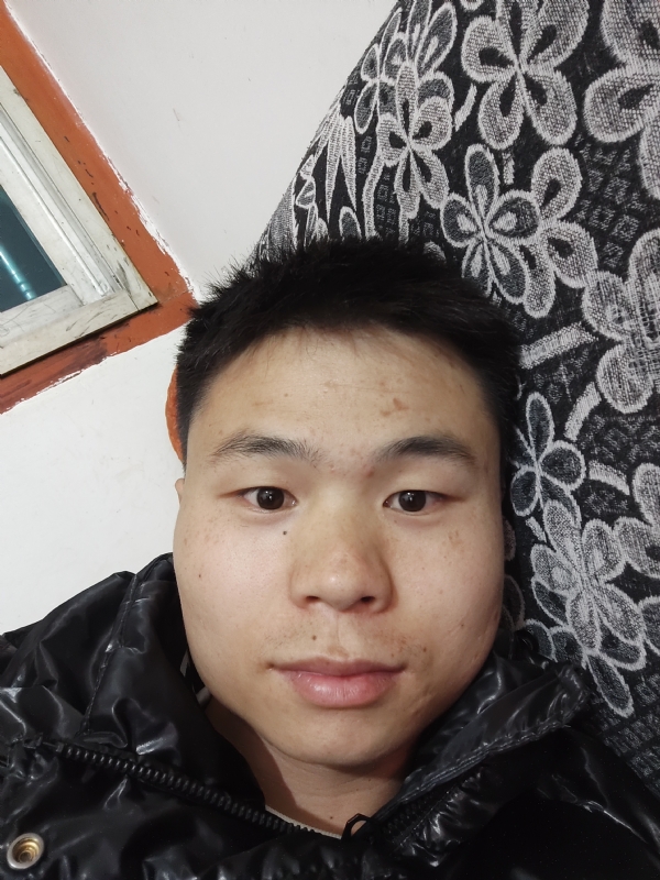麒麟区幼儿园扛把子的第三张照片--荆州相亲服务中心