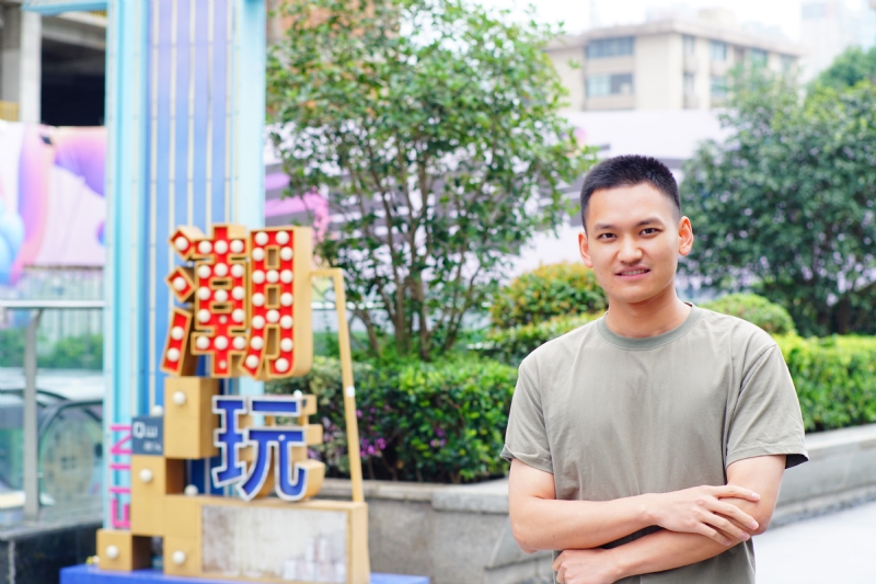 陌上烟雨的第一张照片--荆州相亲服务中心