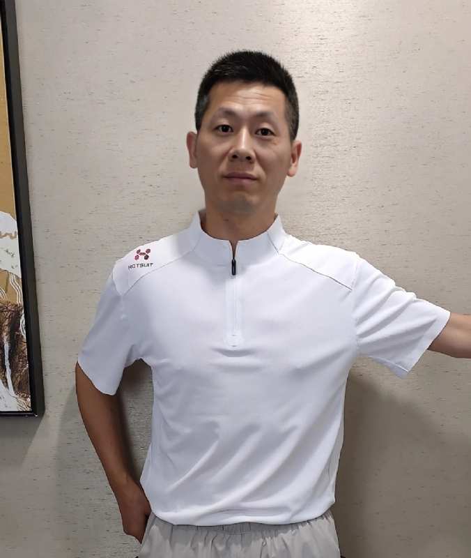红旗下长大的第一张照片--荆州相亲服务中心