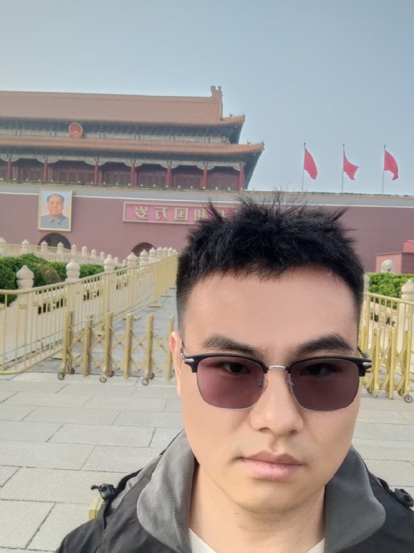 喧嚣的风的第一张照片--荆州相亲服务中心