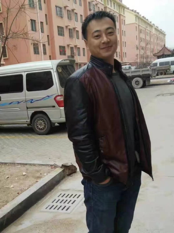 云淡风轻的第一张照片--荆州相亲服务中心