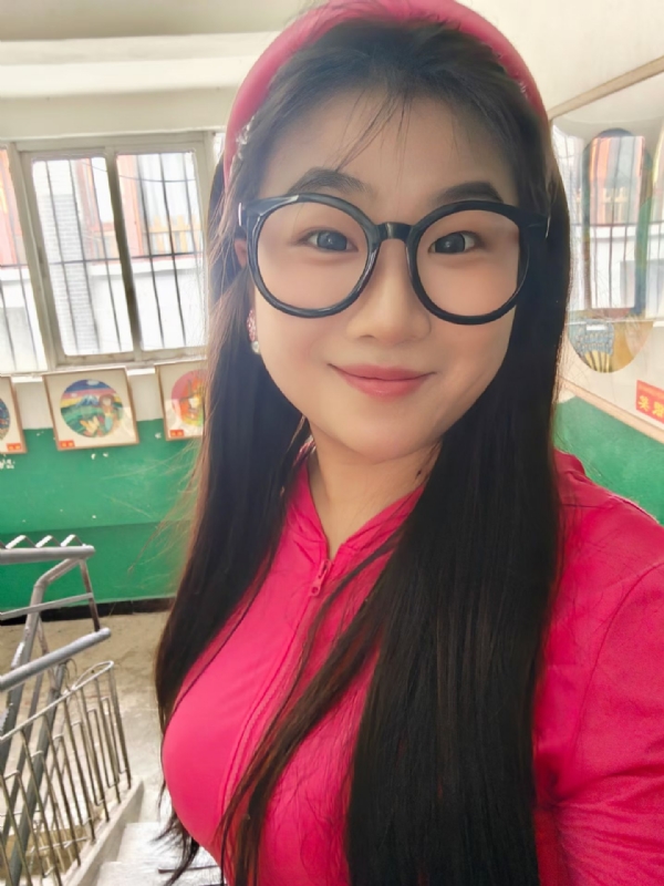 颂宜的第一张照片--荆州相亲服务中心