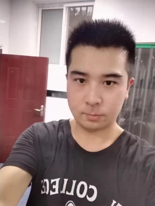 89WANG的第一张照片--荆州相亲服务中心