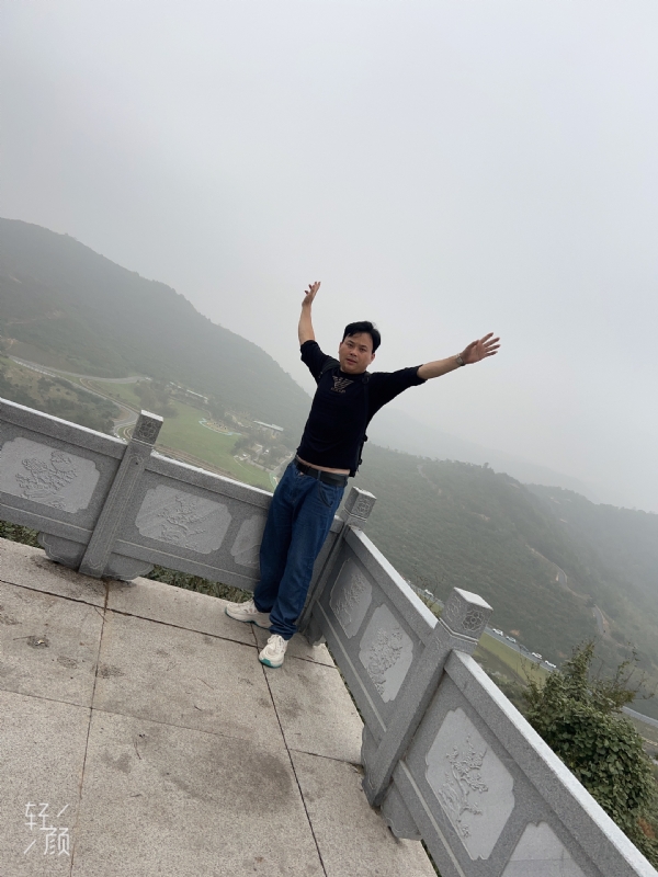 择一人白头偕老的第三张照片--荆州相亲服务中心