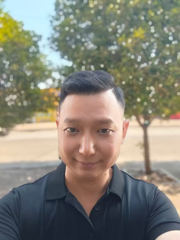 巷子里的猫的第一张照片--荆州相亲服务中心