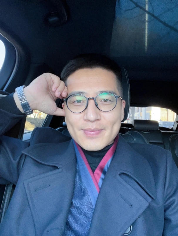 只为与你相遇的第二张照片--荆州相亲服务中心