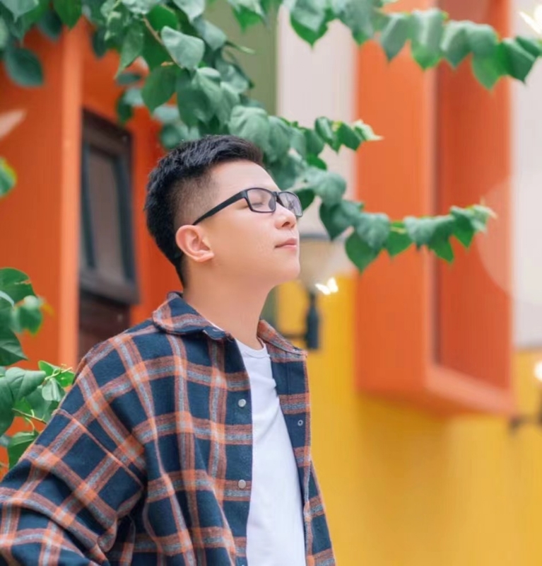 版本之子的第一张照片--荆州相亲服务中心