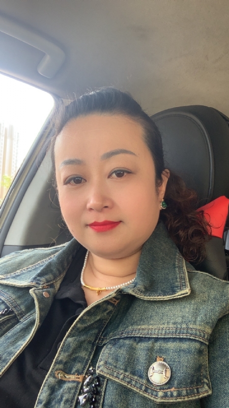 云中的蝶的第一张照片--荆州相亲服务中心